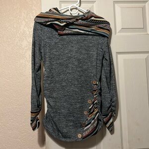 NWOT Adorable Alpine pattern stretch hoodie